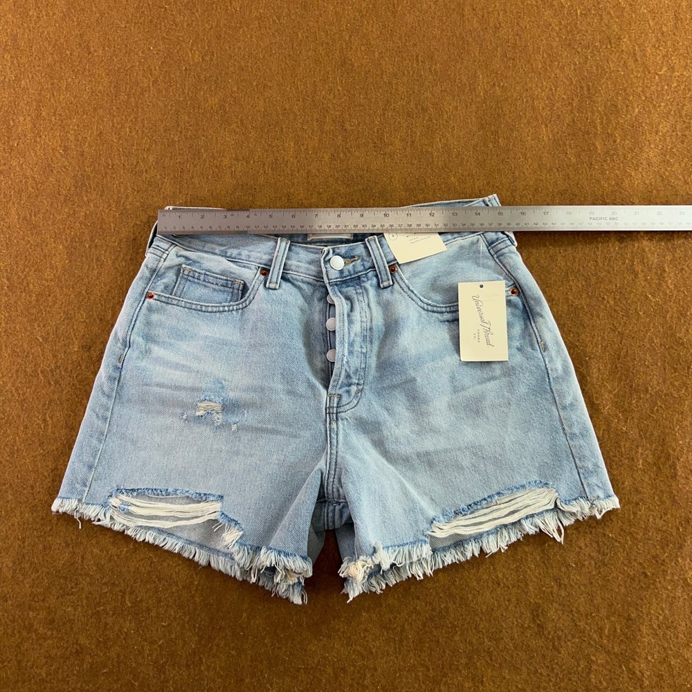 Universal Thread Womens 4 Blue Distressed High Rise Baggy Denim Shorts NWT - Picture 4 of 9
